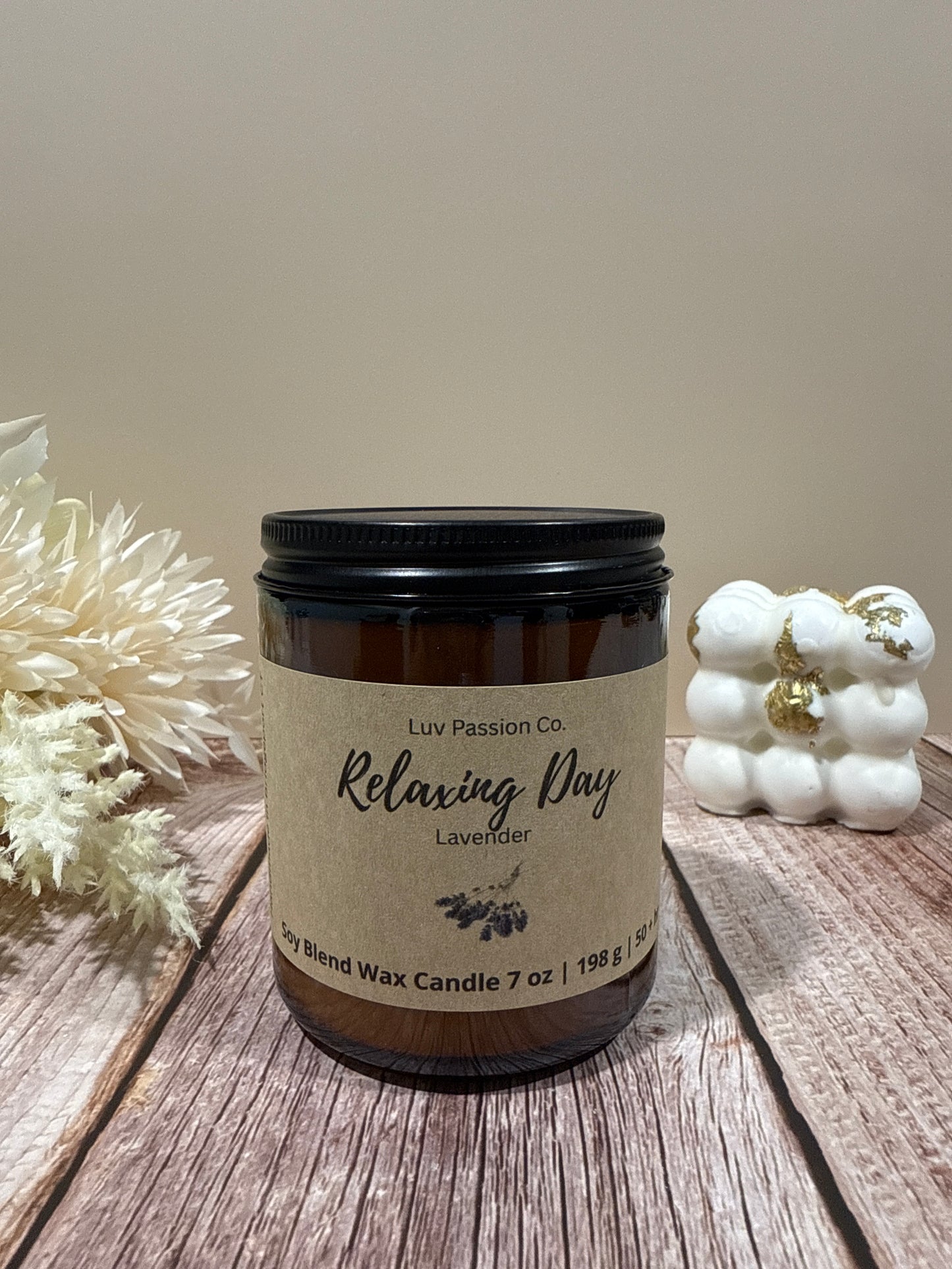 Relaxing Day - Soy Candle                         ( 3.5 oz & 7 oz )                                                      Lavender | Woods | Musk